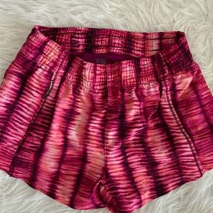 Athleta Girl Heart the Hustle 2.5 inch shorts